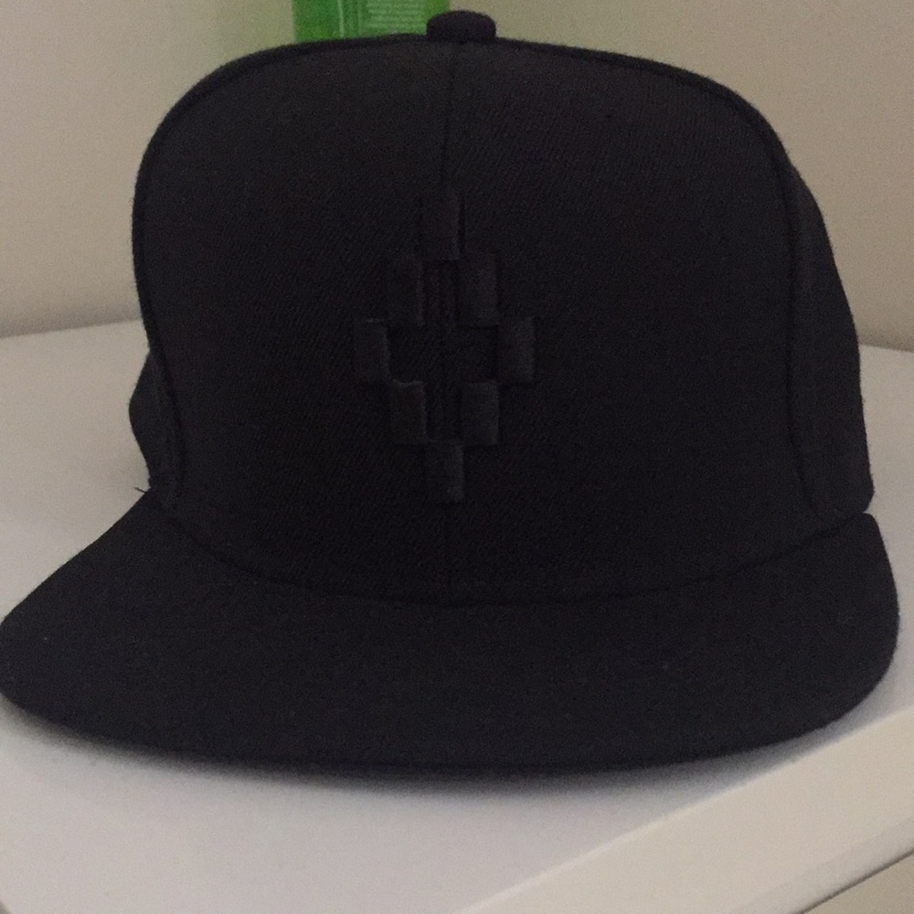 Marcelo Burlon STAFF snapback hat
